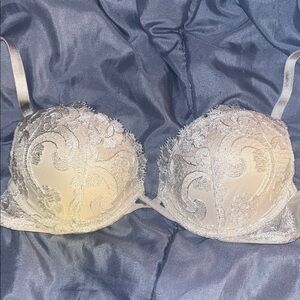 Victoria's Secret Lace Underwire Bra - Cream